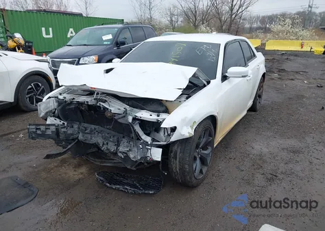 2021 Chrysler 300 300S из США, поврежденный, VIN 2C3CCABG5MH532807